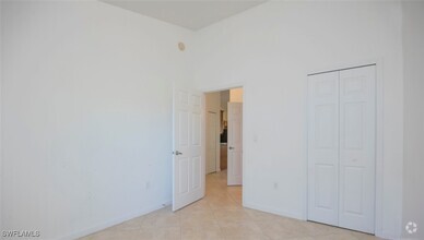 Building Photo - 1555 Blue Point Ave