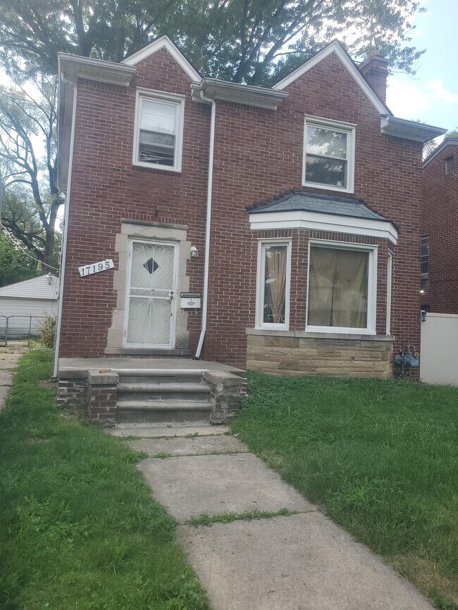 Building Photo - 17195 Westmoreland Rd