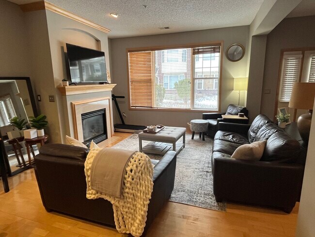 Foto principal - 1510 Zarthan Ave S. #105