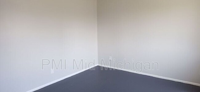 Foto del edificio - 2132 O’Brien Rd