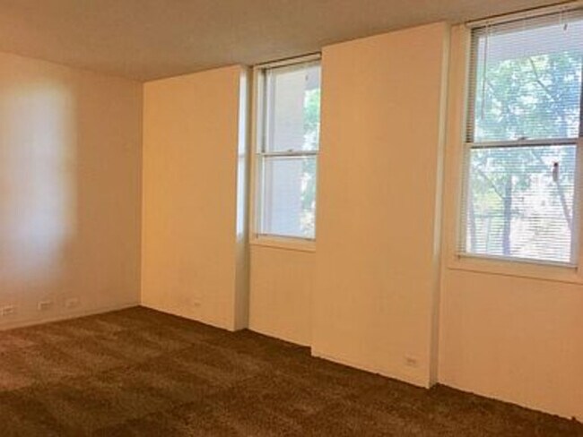 Building Photo - 2225 Buchtel Blvd S