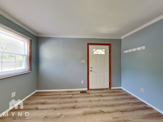 Building Photo - 822 Glendale Ave