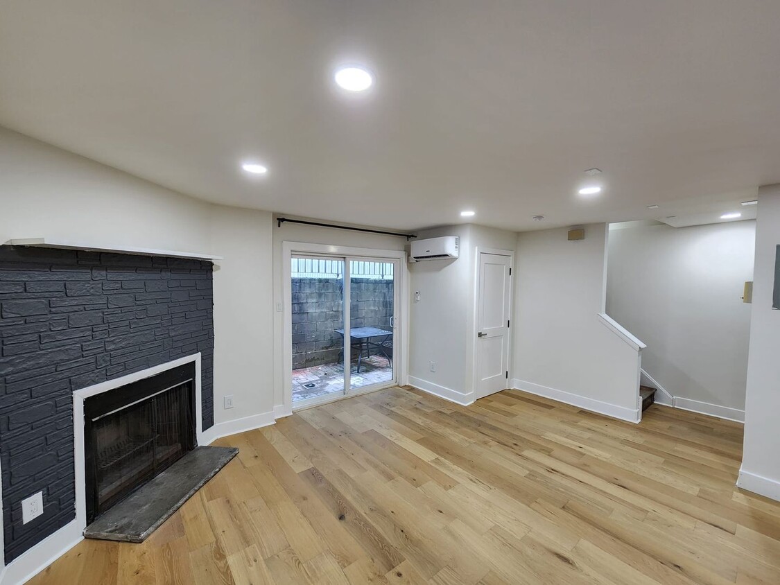 Foto principal - 308 W Wildey St