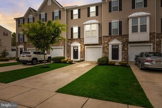 Building Photo - 70 Benford Ln