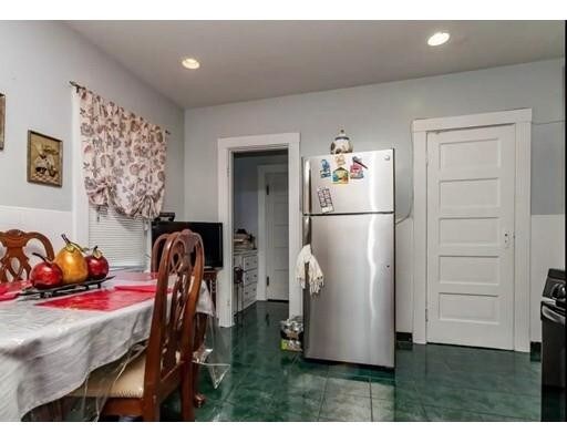 Building Photo - 1873 Hyde Park Ave