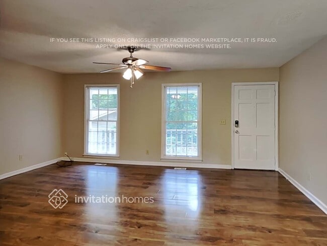 Building Photo - 1650 Lakeview Pl