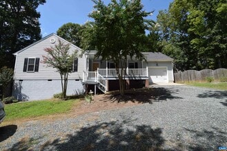 Building Photo - 41 Woodlawn Dr