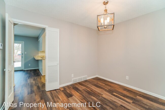 Building Photo - 4 br, 2.5 bath House - 458 Catalina Drive