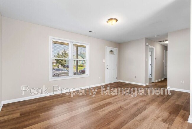 Foto del edificio - 639 Tilton Ct