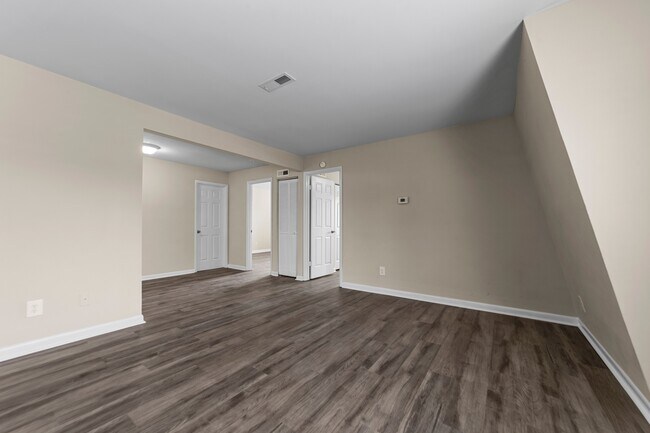 Foto del edificio - 517 W Market St