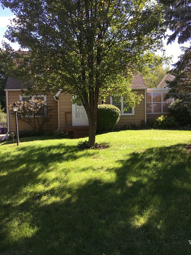 Building Photo - 311 Dawn Ave