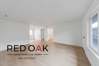 Building Photo - 13910 Sayre St