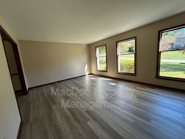 Building Photo - 1907 White Lake Dr