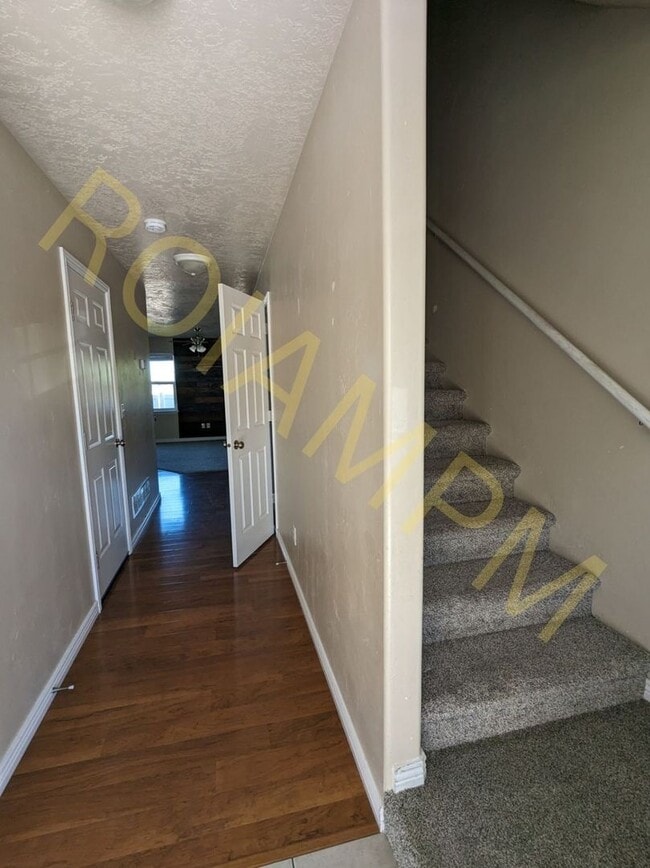 Building Photo - 3-Bedroom Townhome Near ISU with Attached Garage