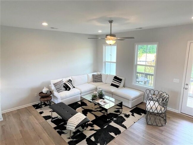 Foto del edificio - 153 Harlow Cir