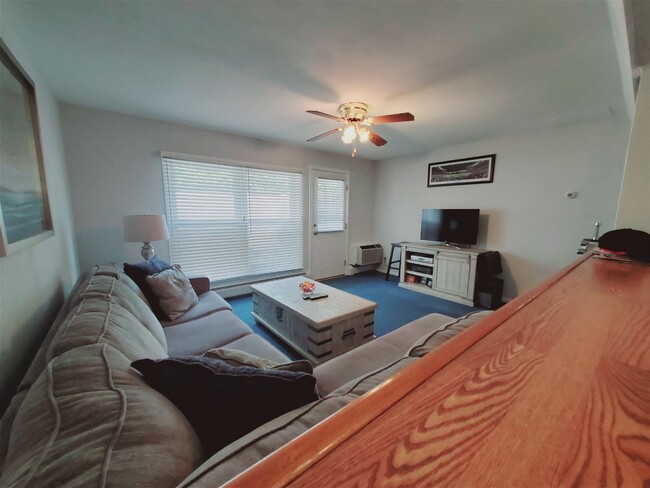 Building Photo - 8 Willowbrook Court, Stamford, CT 06902 - ...