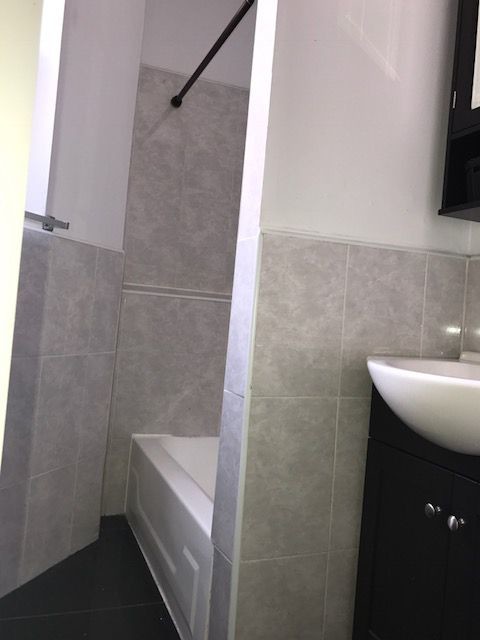 Foto principal - 784 St Johns Pl