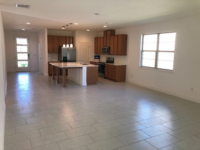 Building Photo - 3164 Crispin Cir