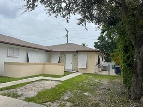 Building Photo - 18737 SW 100th Ave