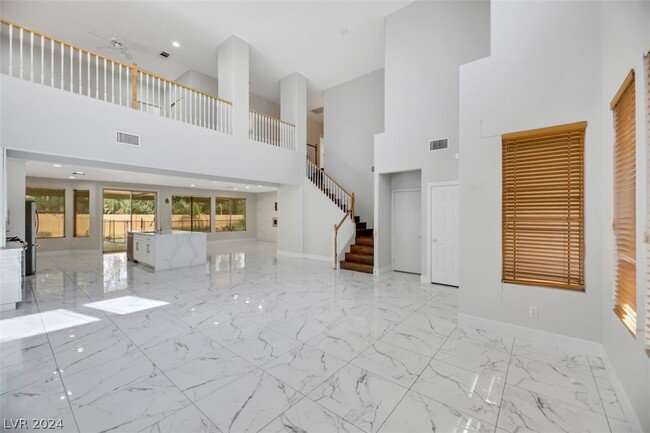 Foto del edificio - 4452 Summers Shade St