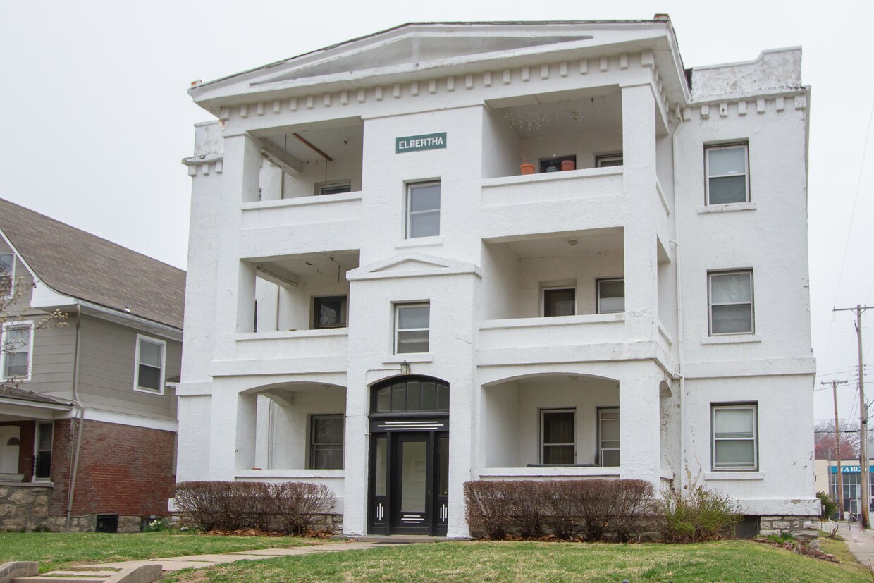 Primary Photo - 3800 Central St