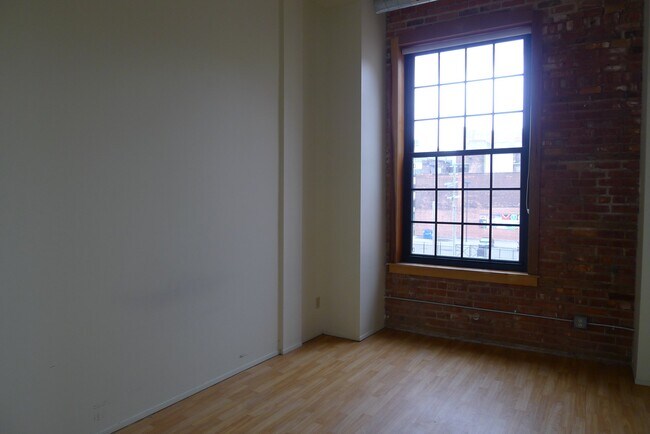 Foto del edificio - 6200 2nd Ave