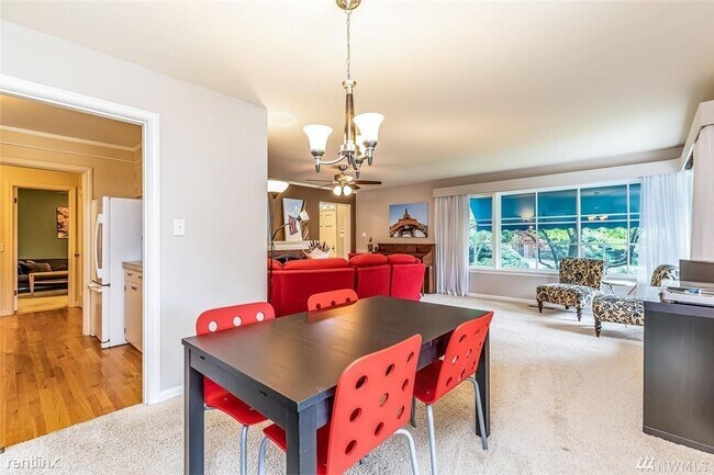 Building Photo - 3 br, 1.5 bath House - 359 Thomas Ave SW