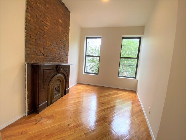 Foto del edificio - 409 E 116th St