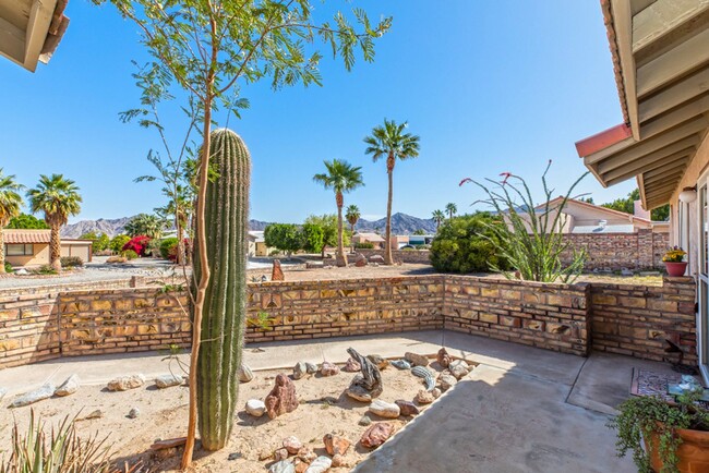 Foto del edificio - Spacious 2-Bedroom Home with Room to Roam ...