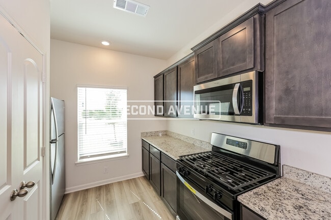 Building Photo - 9633 Sierra Grande Dr