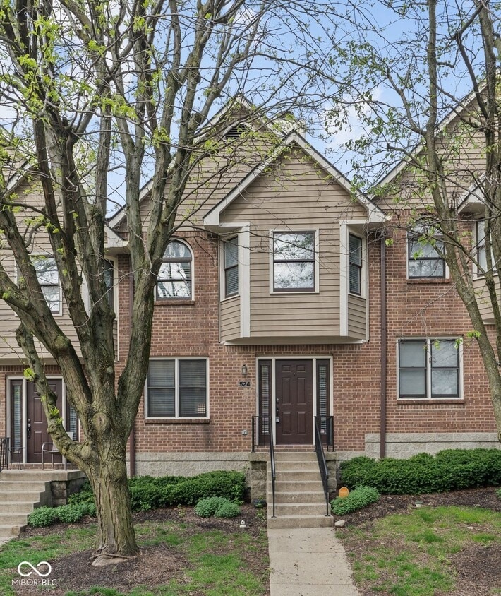 Primary Photo - 524 E 10th St