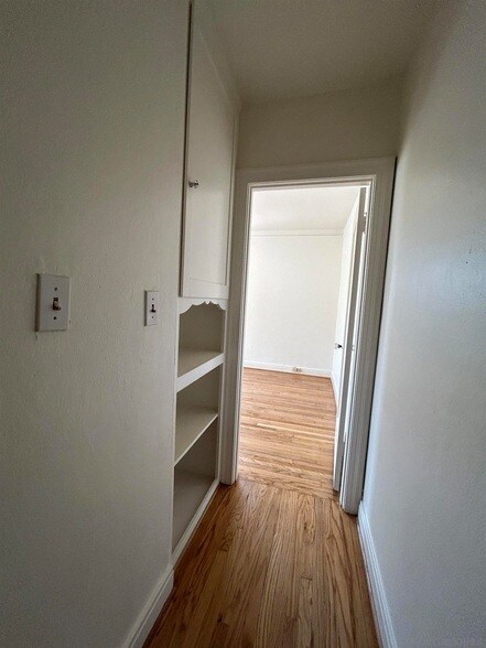 Foto del edificio - 4734 Biona Dr