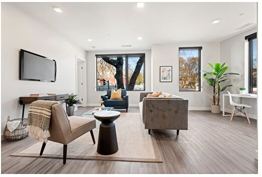 Building Photo - 421 Harvard St