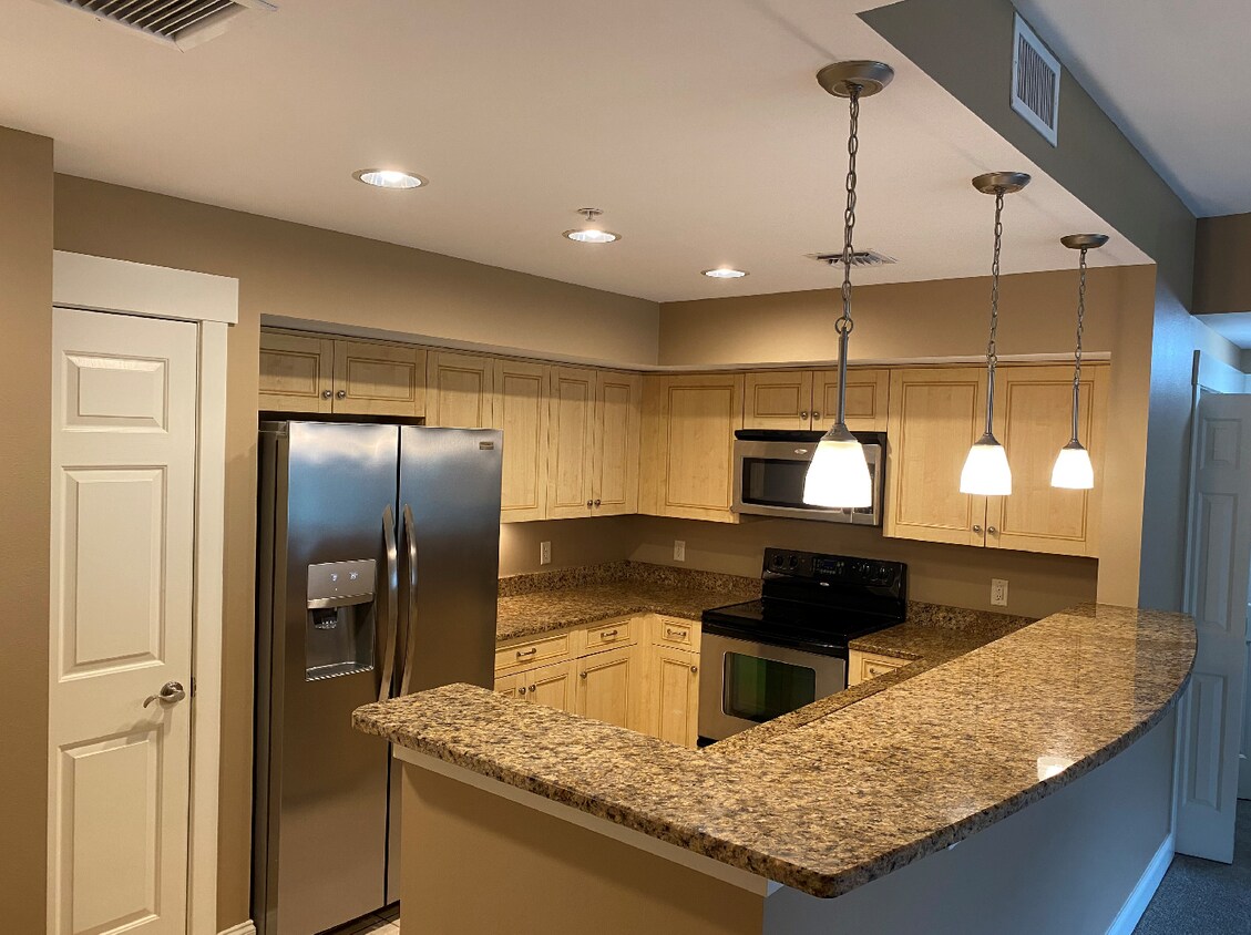 Kitchen - 2 Monticello Village Dr