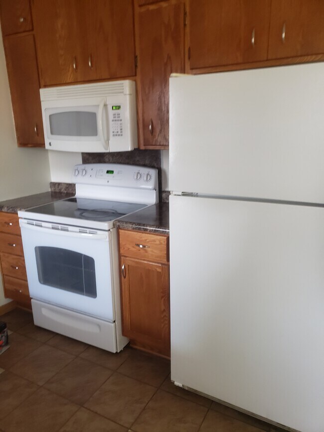 Kitchen - 7597 Able St NE