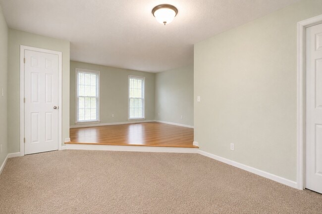 Building Photo - 3210 Rambling Oaks Dr