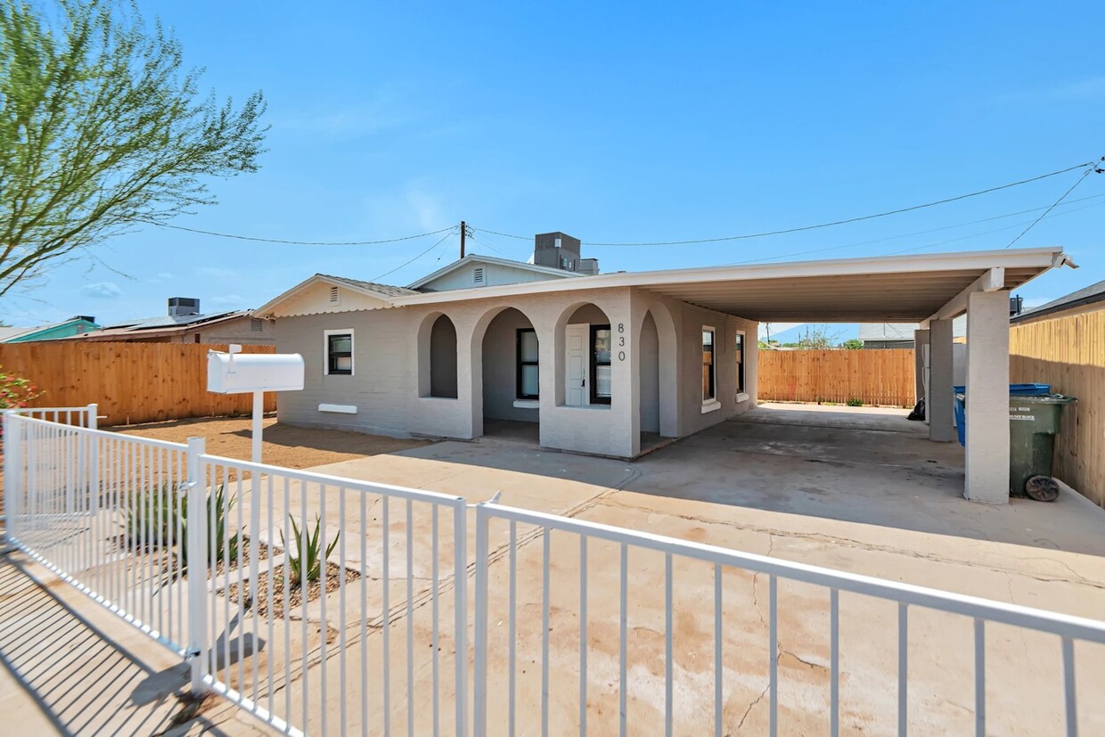 Foto principal - 830 S 15th Ave