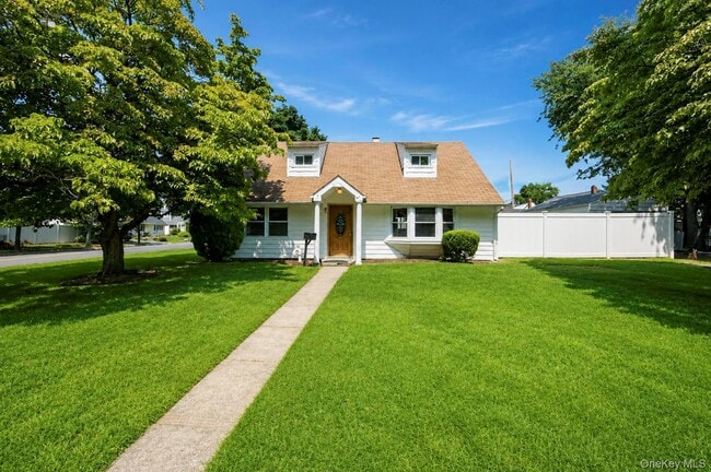 Building Photo - 3173 Roxbury Ln