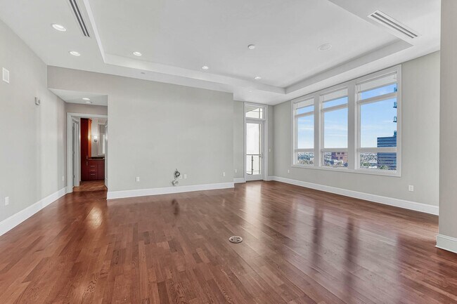 Foto del edificio - 5455 Landmark Pl