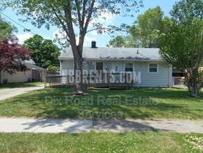 Building Photo - 912 Sorg Pl