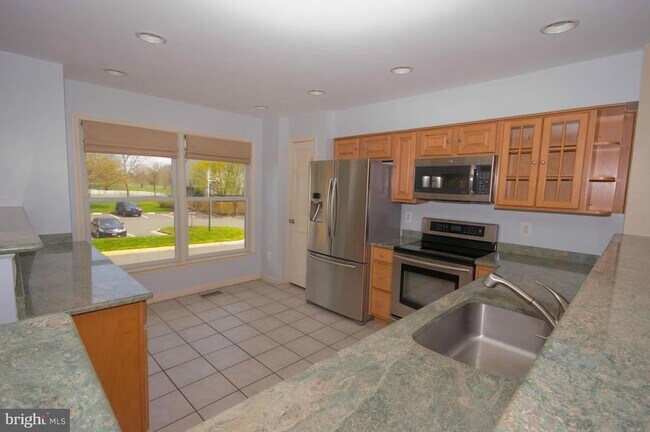 Building Photo - 419 Davis Ave SW