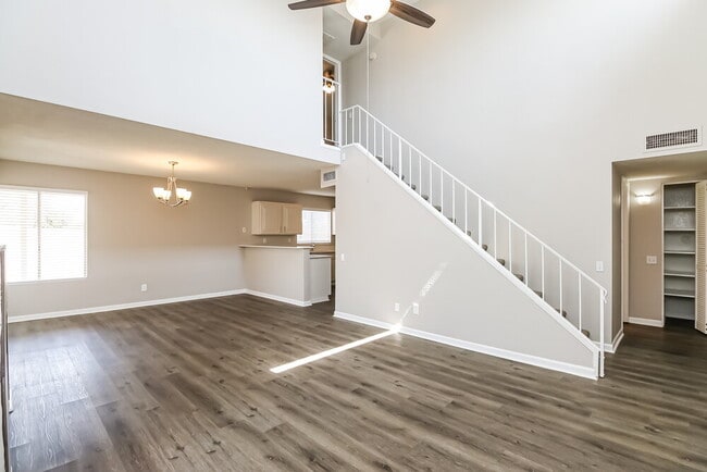 Building Photo - 7032 S 44th St