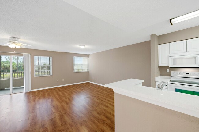 Foto del edificio - 2861 N Oakland Forest Dr