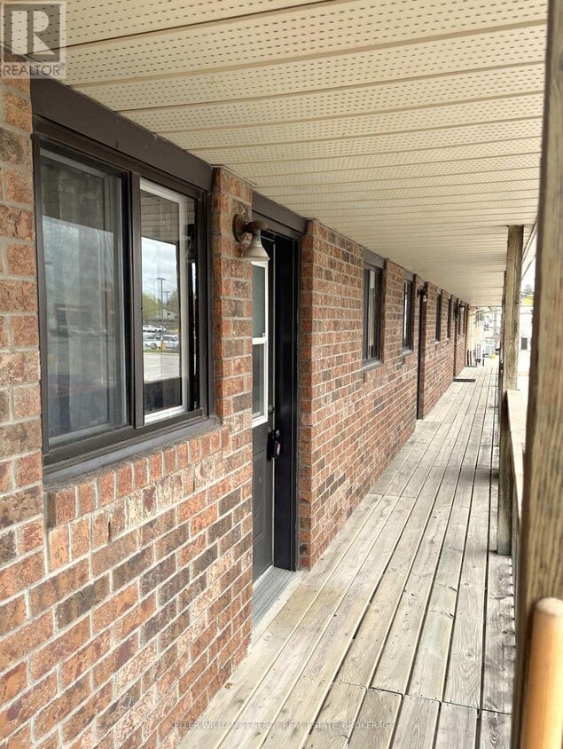 Primary Photo - 54 Water St