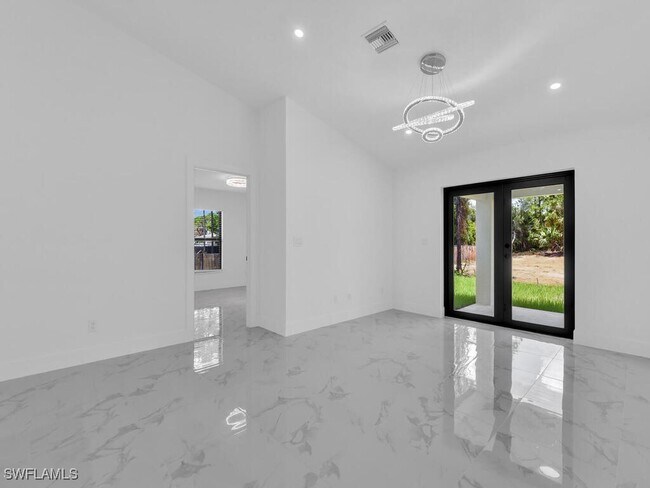 Foto del edificio - 4738-4740 Douglas Ln