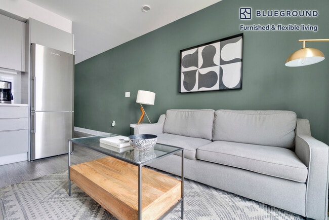 Building Photo - 816 Potomac Ave SE