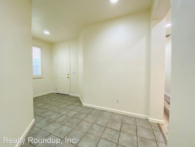 Building Photo - 3 br, 2 bath House - 7787 Laguna Vega Dr