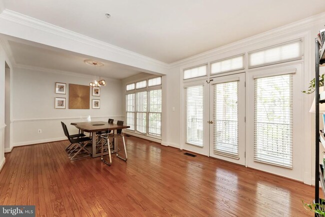 Building Photo - 7489 Carriage Hills Dr