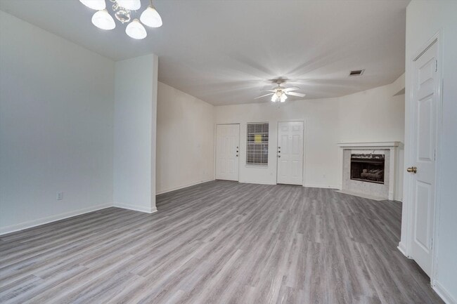 Building Photo - 307 Rawhide Loop