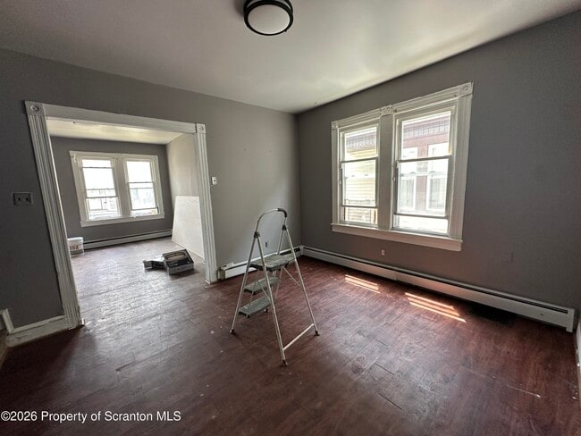 Building Photo - 1029 Diamond Ave
